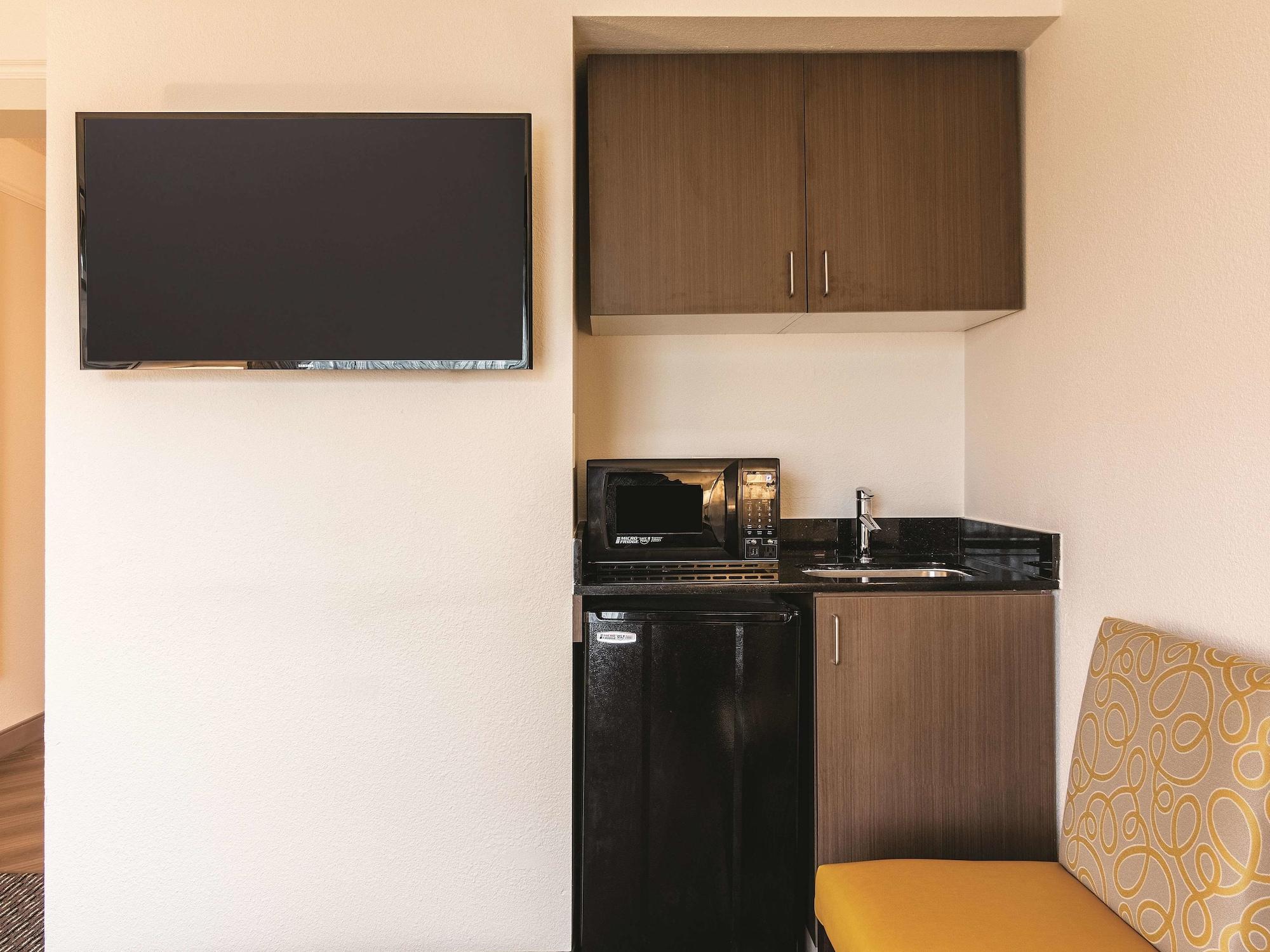 La Quinta By Wyndham Shreveport Airport Hotell Eksteriør bilde