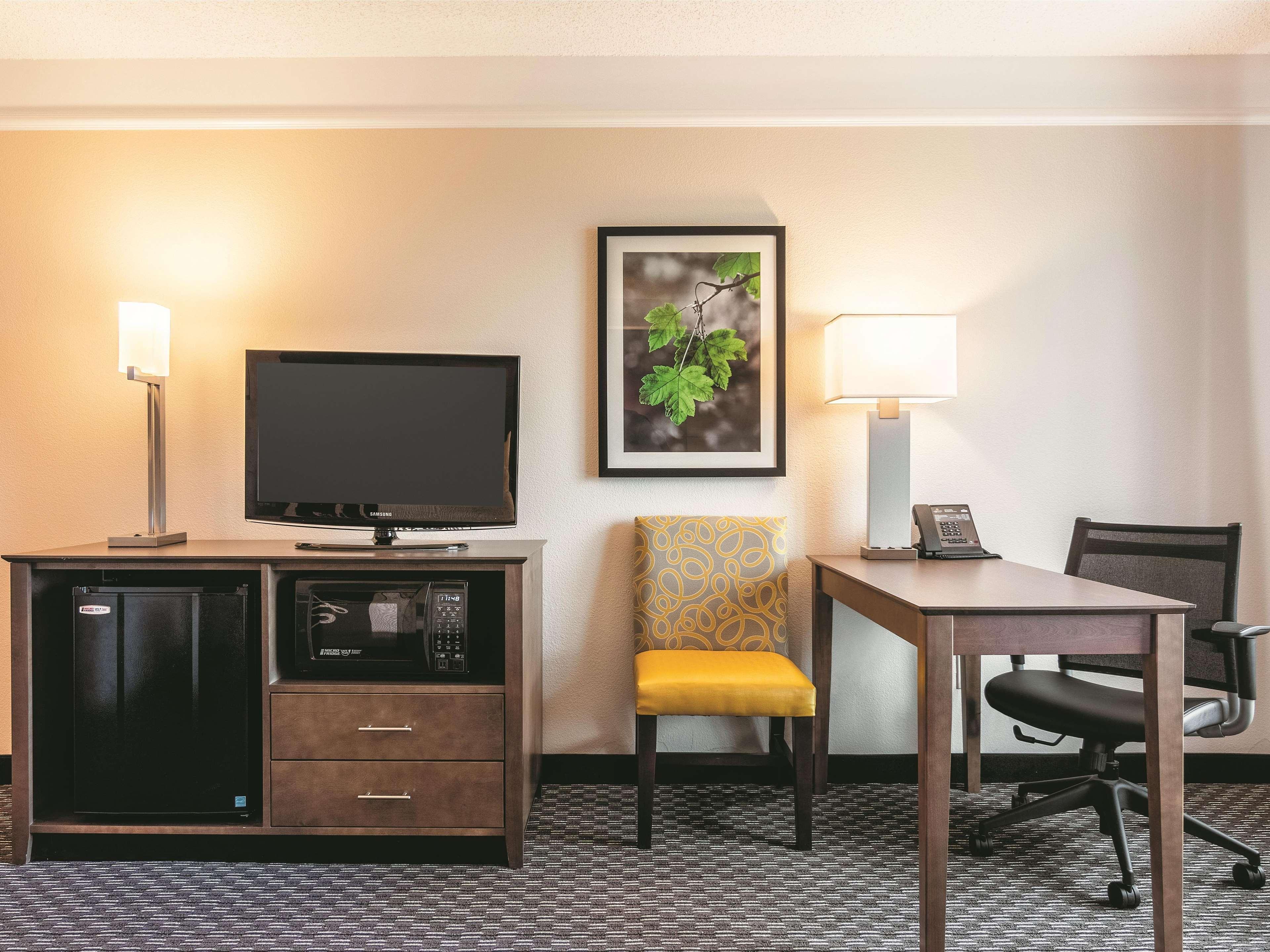 La Quinta By Wyndham Shreveport Airport Hotell Eksteriør bilde